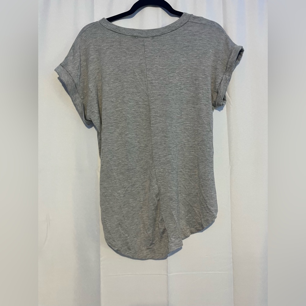 Flowy Gray Tee - Picture 2 of 4